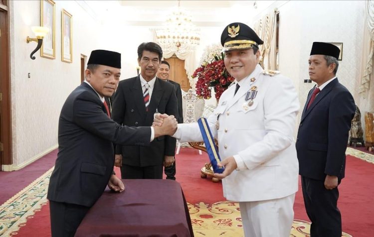 Pj Bupati Sarolangun yang Dilantik Gubernur Al Haris. (Foto : Dok. Diskominfo)