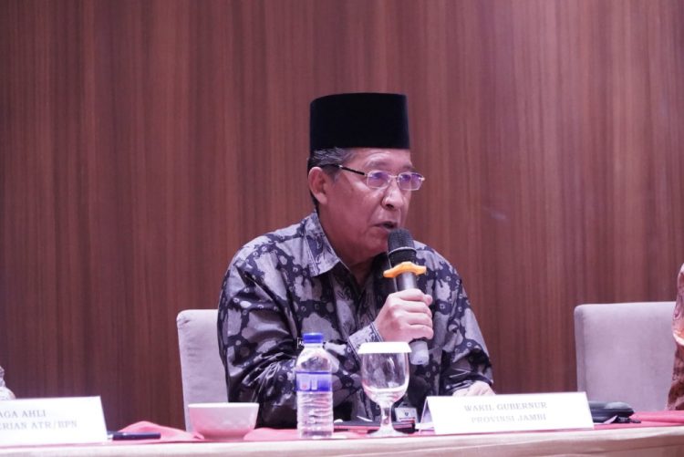 Wagub Jambi saat Menghadiri FGD Inventarisasi dan Identifikasi Tanah Ulayat di Provinsi Jambi Tahun 2022-2023. (Foto : Dok. Diskominfo)