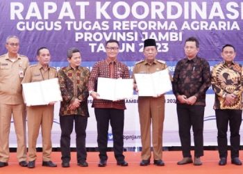 Wagub Sani saat Membuka Rakor Gugus Tugas Reforma Agraria Provinsi Jambi. (Foto : Dok : Diskominfo/Harun).