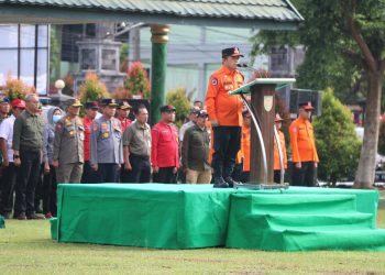 Gubernur Jambi, Dr. Al Haris saat Memimpin Apel Siaga Bencana Karhutla. (Foto : Dok. Diskominfo/Agus)