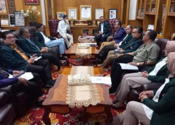 Ketua DPRD Provinsi Jambi, Edi Purwanto saat Menerima Kunjungan IDI Jambi. (Foto : Dok. Humas)