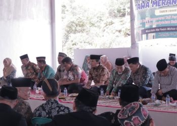 Ketua DPRD Provinsi Jambi, Edi Purwanto saat Menghadiri Acara halal Bi Halal Paguyuban Kelurga Jawa Merangin. (Foto : dok. Humas)