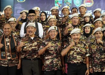 Pengurus PD FKPPI Jambi Bersama Sekda Provinsi. (Foto : Dok. Diskominfo/Harun).