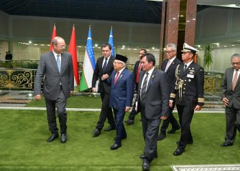 Wapres Makruf Amin Bersama Pihak Uzbekistan. ( Foto : Dok. BPMI Setwapres).