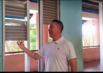 Peninjauan fasilitas Gedung GOR Kota Baru Oleh Anggota Komisi IV DPRD Provinsi Jambi Budi Yako. (Foto: Dok. Humas)