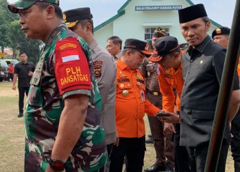 Ketua DPRD Provinsi Jambi, Edi Purwanto saat Menghadiri Apel Siaga Karhutla. (Foto : Dok. Humas).