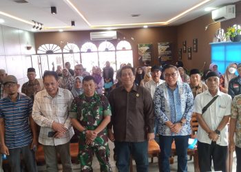 Anggota DPRD provinsi Jambi, Kemas Al-Faraby Bersama Peserta Dialog Kebangsaan. (Foto: Dok. Humas).