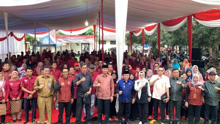 Edi dan Komsi IV DPRD Provinsi Jambi Menghadiri Jambore PKH. (Foto: Dok. Humas).