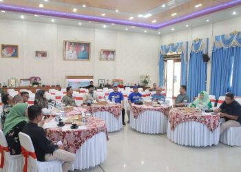 Pemkab Tanjab Barat saat Berdiskusi Terkait Peningkatan SDM dengan Pihak BPVP Padang. (Foto: Dok. Prokopim TJB).