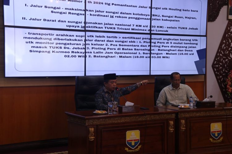 Gubernur saat Berdialog dengan Asosiasi Sopir Batubara. (Foto: Dok. Diskominfo).
