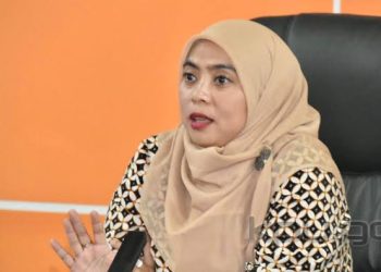 Anggota KPU RI Betty Epsilon Idroos sedang memberikan keterangan arahan. (Foto: kpu.go.id).