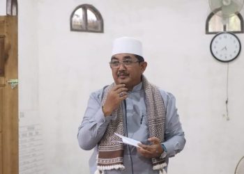 Bupati menyampaikan Sambutan saat Safari Ramadhan di Desa Teluk Pulau Raya Parit Ijab, Kecamatan Seberang Kota. (Dok. Prokopim TJB).