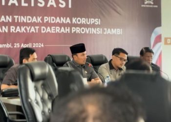 Ketua DPRD Provinsi Jambi, Edi Purwanto saat Memimpin Rakor Pencegahan Korupsi bersama KPK. (Dok. Humas).