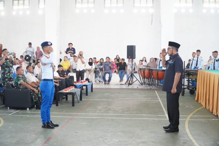 Sekda saat Menghadiri Pembukaan MPLS SMAN TT H. Abdurrahman Sayoeti. (Dok. Ist).