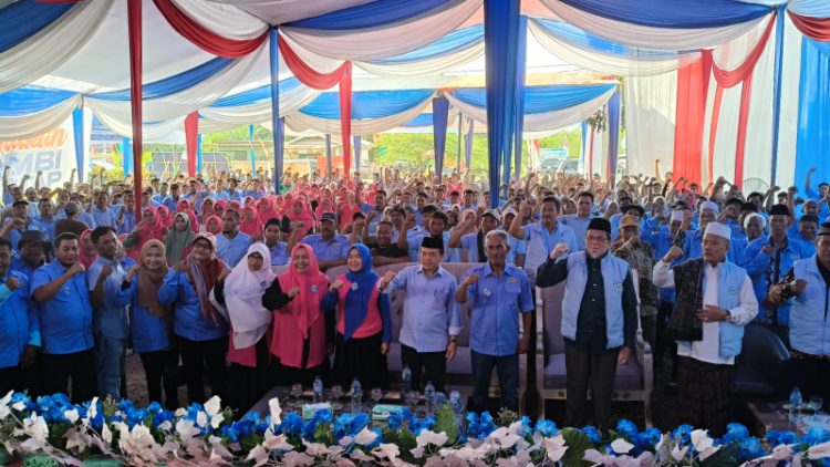 Pelantikan Tim Pemenangan Haris-Sani, Kabupaten Tebo, Minggu (11/8). / Foto/ist