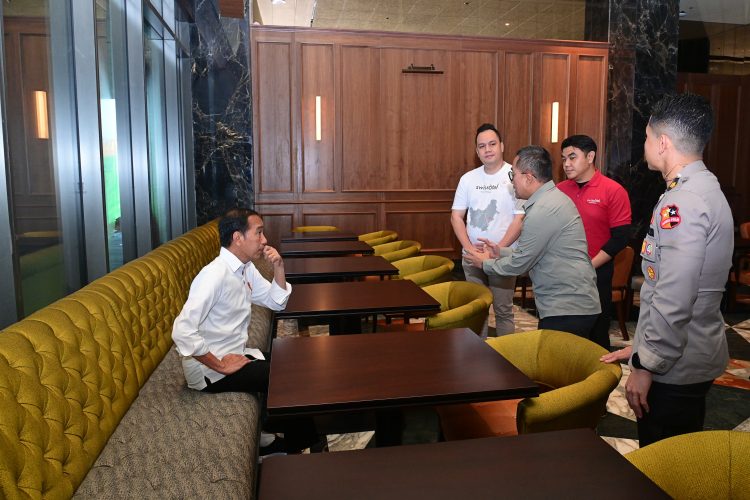 Presiden Joko Widodo melakukan peninjauan Hotel Nusantara, Kabupaten Penajam Paser Utara, Provinsi Kalimantan Timur, pada Selasa, 30 Juli 2024. Foto: BPMI Setpres/Muchlis Jr