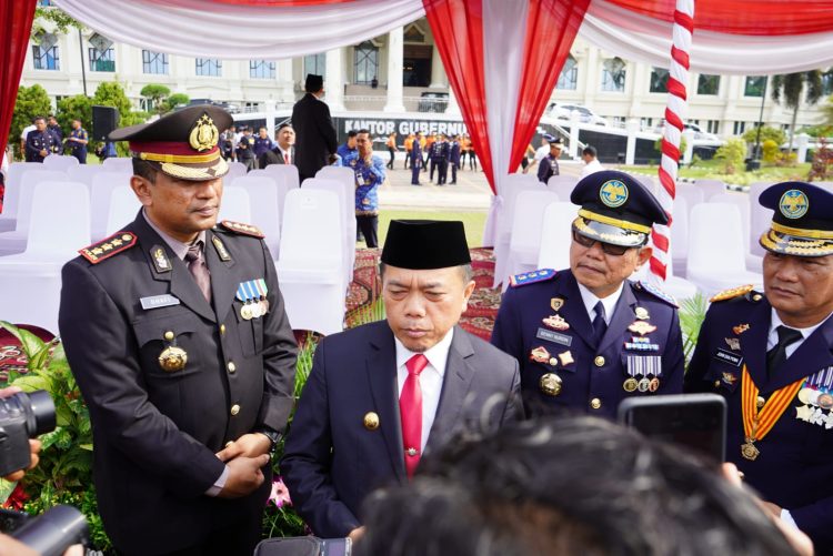 Gubernur Al Haris saat Diwawancarai Awak Media Usai Irup Peringatan Hari Perhubungan Nasional Tahun 2024, (17/09). Foto/Ist