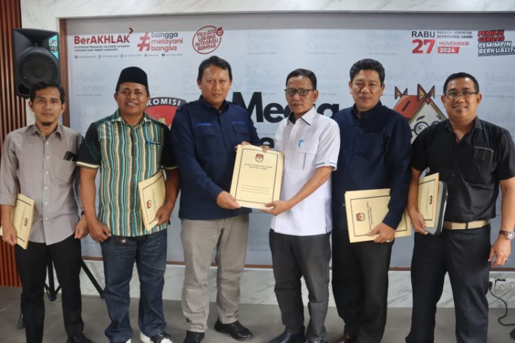 Penetapan jadwal Debat Terbuka dan Penetapan Tim Perumus Debat Publik oleh KPU Provinsi Jambi. / Foto/ist