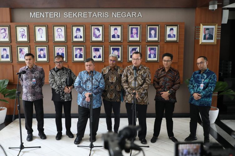 Pansel Serahkan 10 Nama Calon Pimpinan dan Dewas KPK ke Presiden