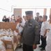 Pjs Bupati Tanjab Barat Dampingi Pjs Gubernur Meninjau Logistik Pilkada (13/11). /Dok/Ist