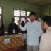 Bupati Tengah Meninjau Salah Satu TPS di Tanjab Barat, Rabu (27/11). Dok/Ist