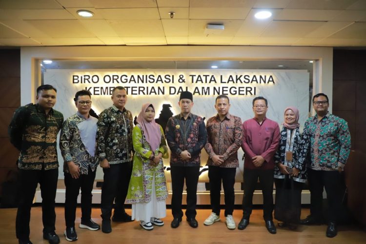 Pjs Bupati Tanjab Barat bersama rombongan koordinasi dan konsultasi ke Kementerian Dalam Negeri, (02/10). /Dok/Ist