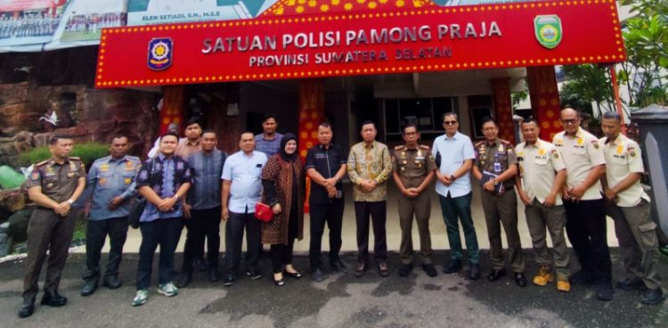 Stuba Komisi I DPRD Provinsi Jambi ke Sumsel, Selasa (14/1). / Foto/ist