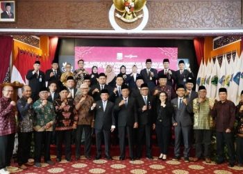 Lantik Direksi Baru Bank Jambi, Gubernur Al Haris Tekankan Profesionalisme dan Inovasi