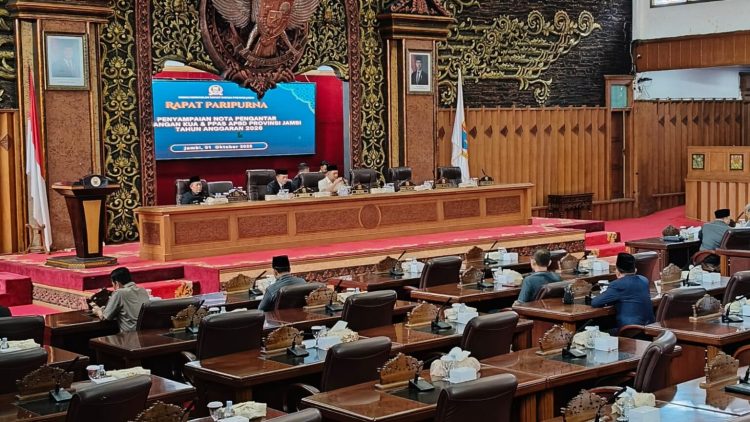 Rapat Paripurna DPRD Provinsi Jambi dengan Agenda Penyampaikan Nota Pengantar KUA-PPAS APBD 2026 Berjalan Khidmat