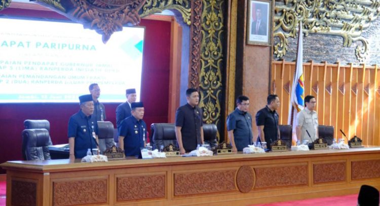 DPRD Gelar Paripurna Penyampaian Pendapat Gubernur Terhadap 5 Ranperda Inisiatif DPRD